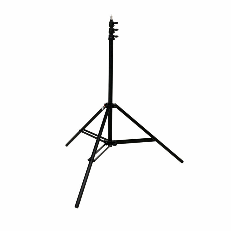 387402_Revenger_Stand